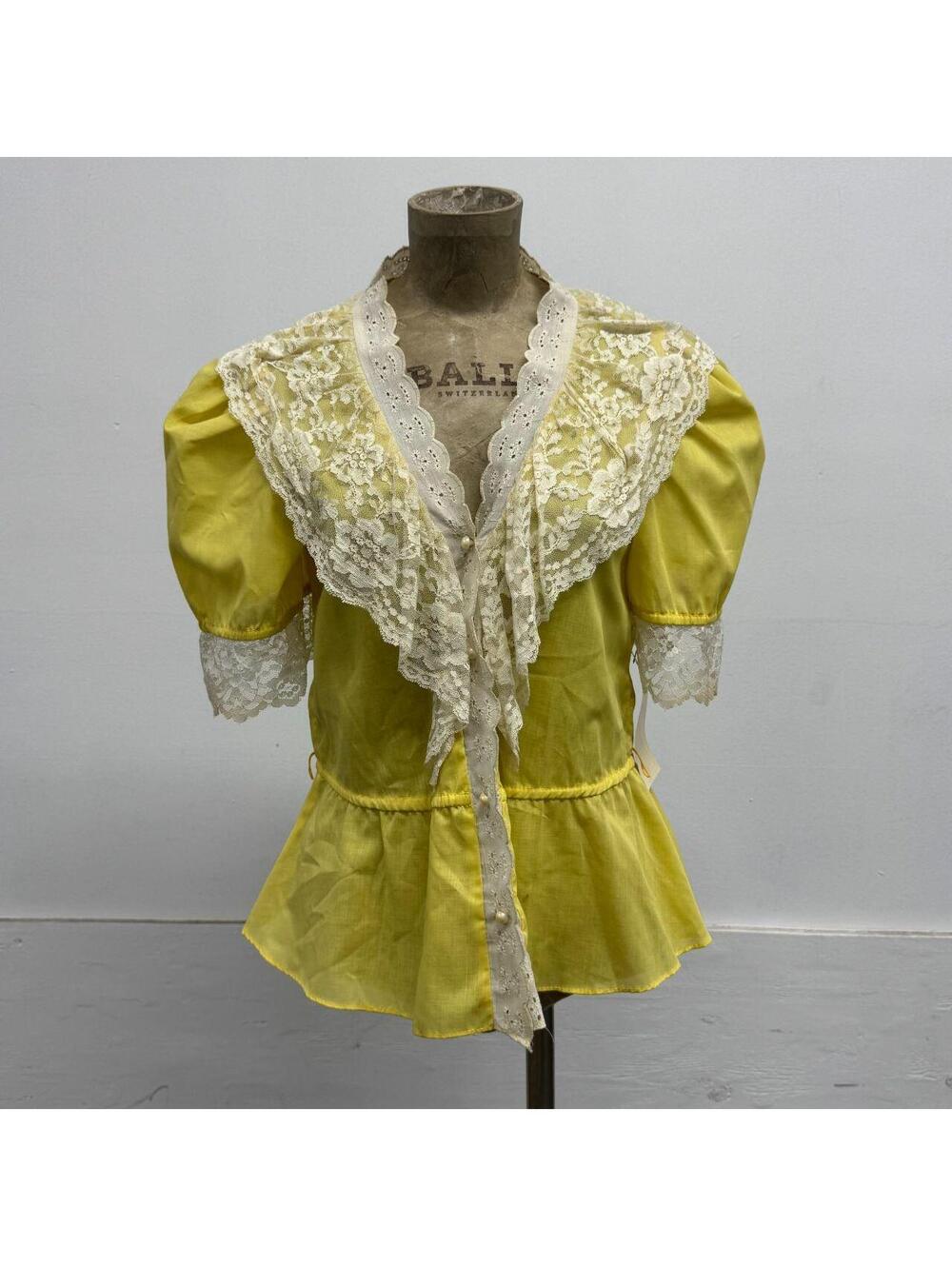 Vintage 1970s Victorian Prairie Yellow Puff-Sleeve Lace Peplum Blouse